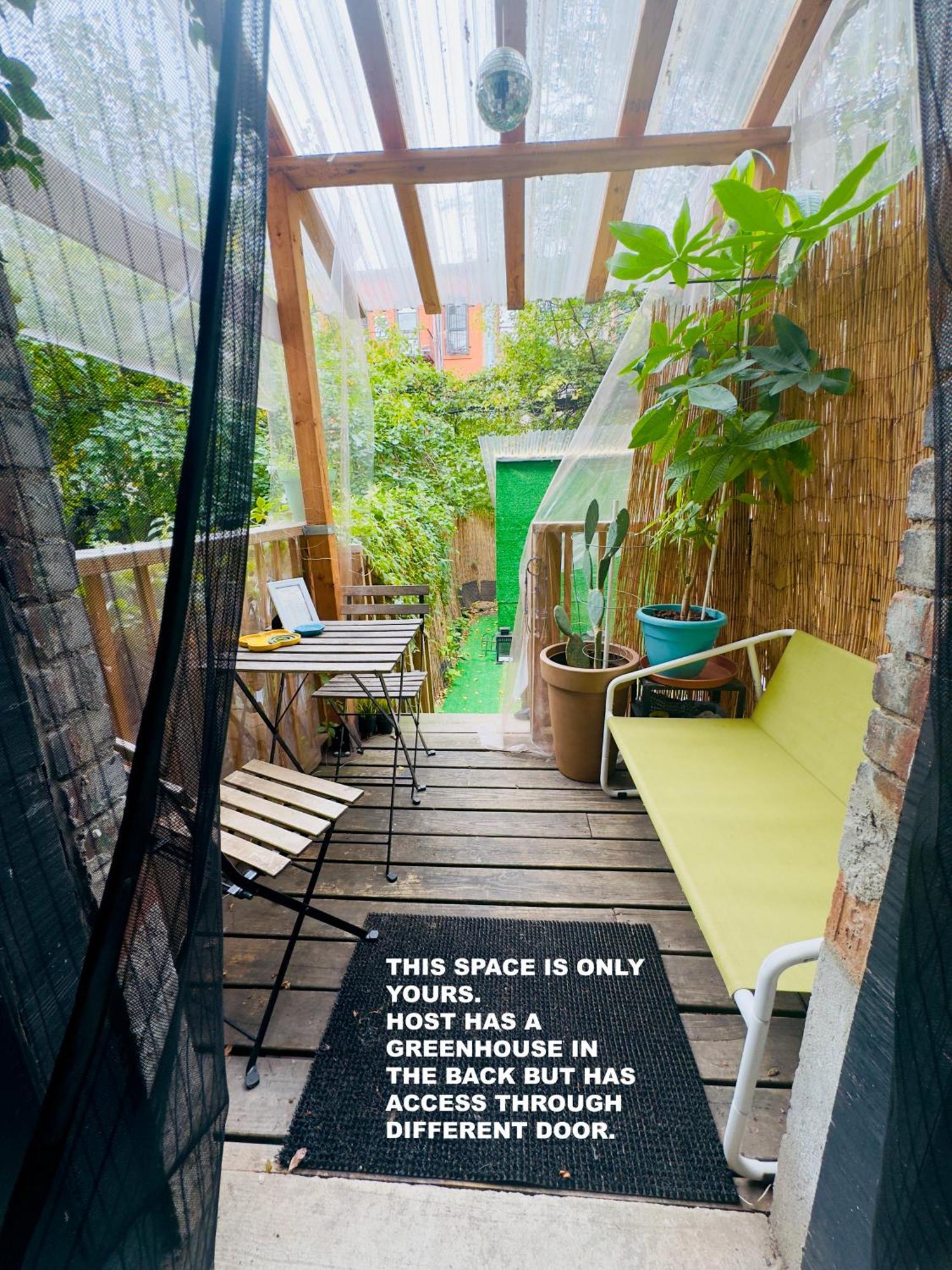 Private Room With Private Bathroom And Backyard New York Ngoại thất bức ảnh